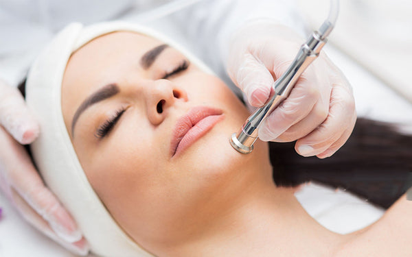 Microdermabrasion: Easily remove facial acne wrinkles and smooth skin